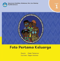 Image of Foto Pertama Keluarga